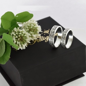 Обручальные кольца с орнаментом Клевер